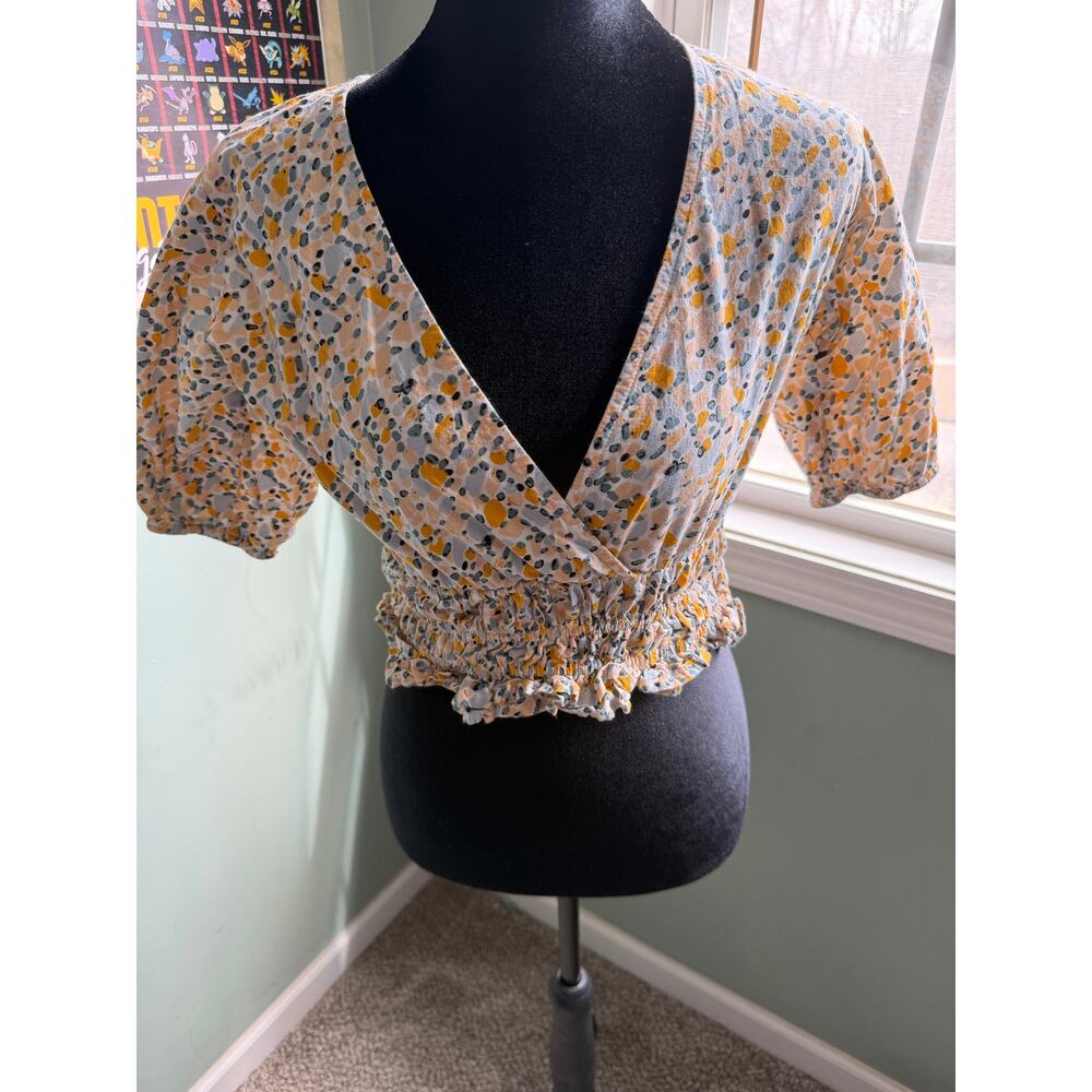 Sim & Sam Women’s Size S Speckled Print Wrap Blouse Puff Sleeve Smocked Crop Top